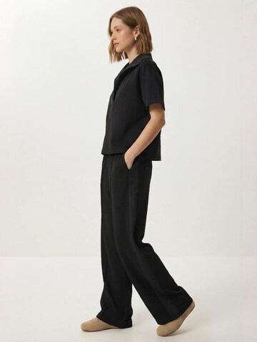 Pantalons de tailleur Happiness İstanbul en noir