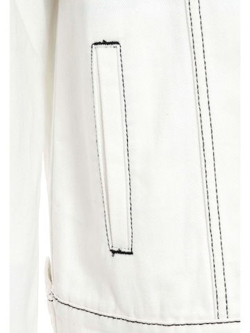 Veste mi-saison 'CJ289' CIPO & BAXX en blanc