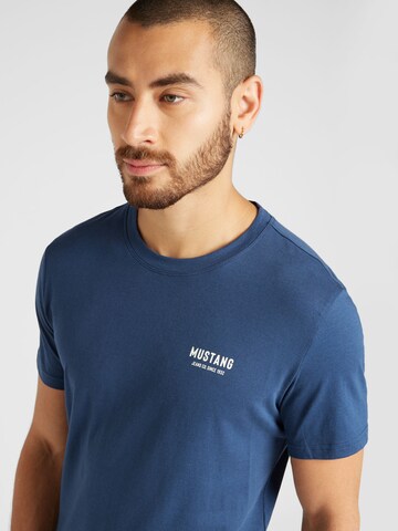 MUSTANG T-Shirt 'AUSTIN' in Blau