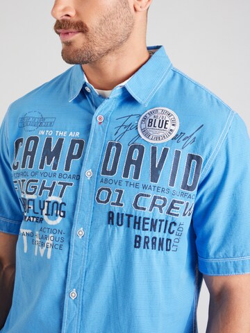 Coupe regular Chemise CAMP DAVID en bleu