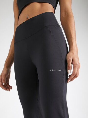 évasé Pantalon de sport Röhnisch en noir