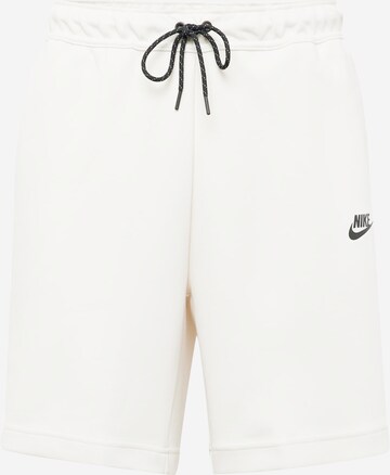 Regular Pantalon Nike Sportswear en blanc : devant