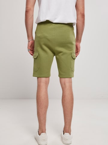 regular Pantaloni cargo di Urban Classics in verde