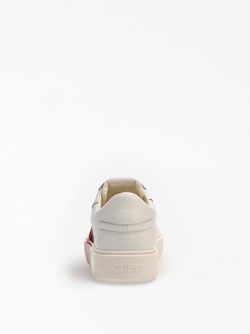 GUESS Sneakers 'Vice Sash Löwe' in White