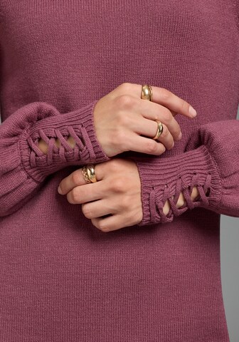 LAURA SCOTT Knitted dress in Pink