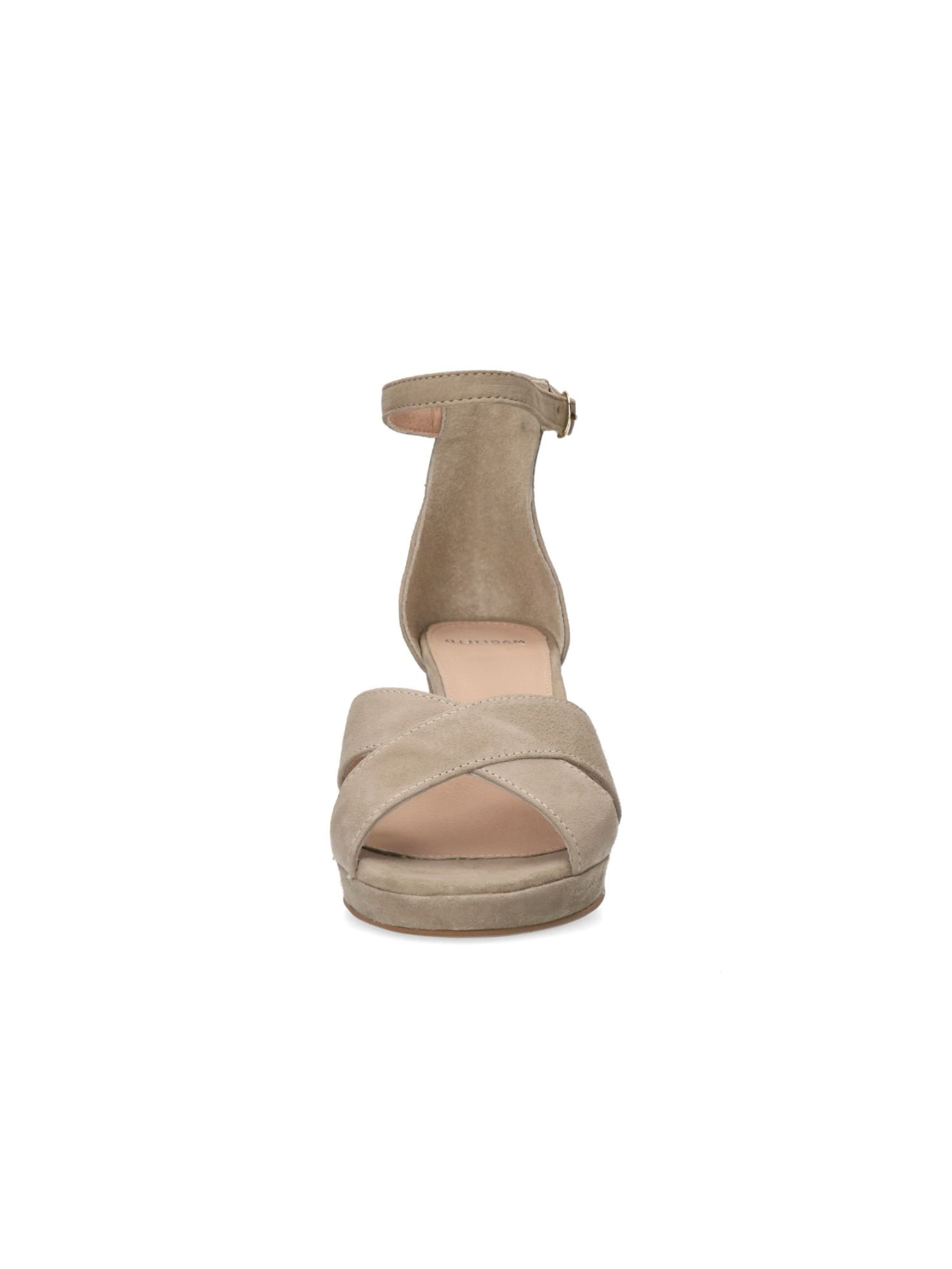 MANFIELD Sandals in Beige