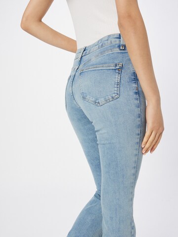 River Island Flared Jeans 'ATHENA' in Blauw