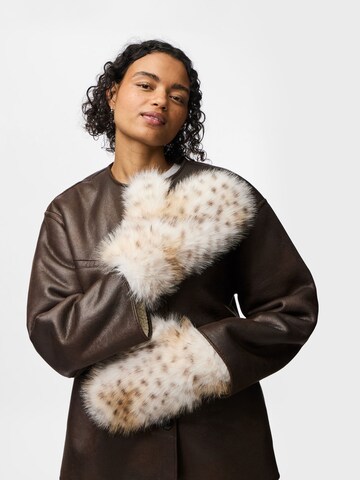 PIECES Mittens in White: front