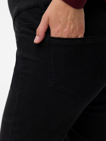 Coupe slim Jean 'MLKAIRO' MAMALICIOUS en noir