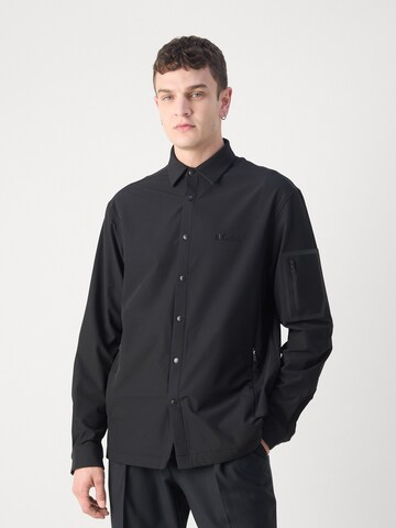 BOSSRegular Fit Košulja 'B_Lite_L' - crna boja: prednji dio