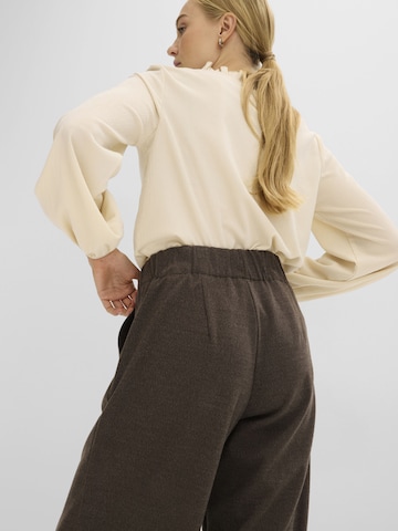 Wide leg Pantaloni di bonprix in marrone