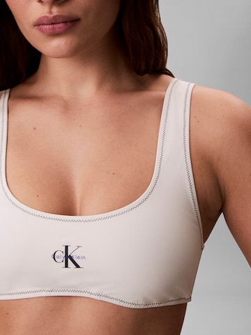 Hauts de bikini 'CK Monogram' Calvin Klein Swimwear en blanc