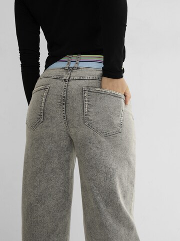 bonprix Loosefit Jeans in Grijs