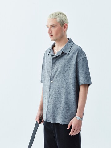 VAMOS CLO Comfort fit Button Up Shirt 'Minneapolis' in Grey