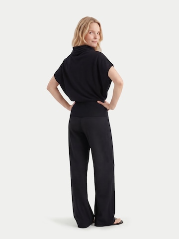 GOBI Cashmere Top in Zwart