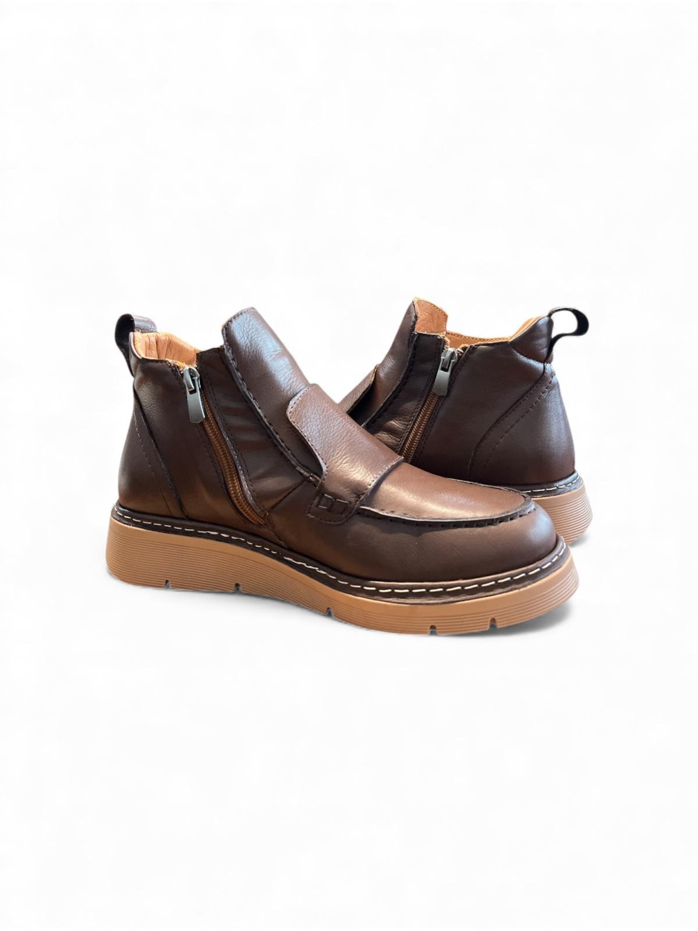 Begoria Boots‌ in Braun