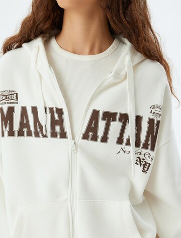 Koton Sweatshirt in White