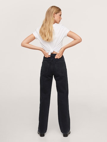 MANGO Loosefit Jeans 'Kaia' in Schwarz