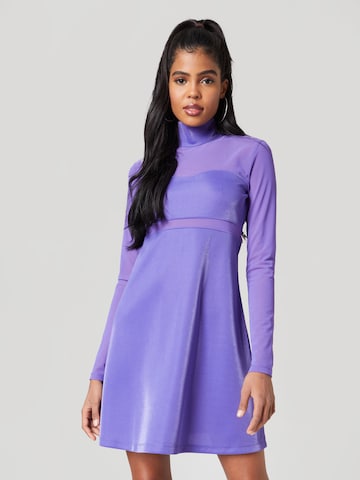 Katy Perry exclusive for ABOUT YOU - Vestido 'Emilia' em roxo: frente