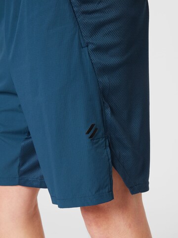 Regular Pantaloni sport de la Superdry pe albastru