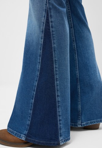 MUSTANG Flared Jeans 'Shelby' in Blue