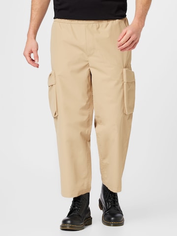 Calvin Klein Jeans Loose fit Cargo trousers in Beige: front