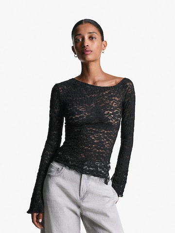 Bershka Тениска в черно: отпред