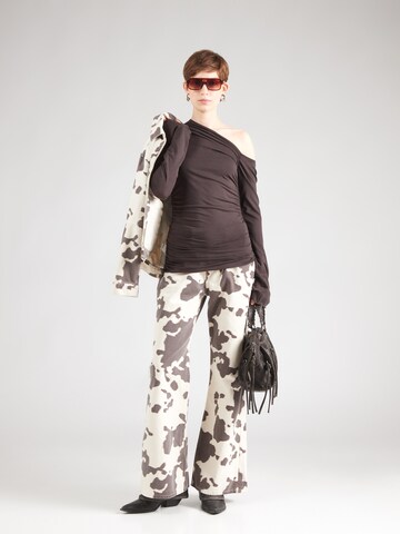 Maglietta 'Erin' di WEEKDAY in marrone