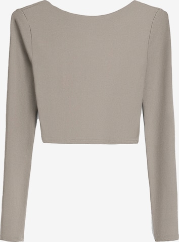 T-shirt Bershka en gris : devant