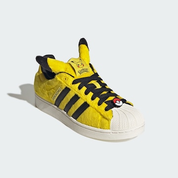 ADIDAS ORIGINALS Σνίκερ χαμηλό 'Pokémon Superstar II' σε κίτρινο