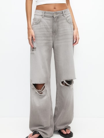 Pull&Bear Широка кройка Дънки в сиво