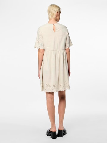 Robe 'ALMINA' PIECES en beige