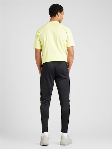 ADIDAS SPORTSWEAR Slimfit Sportsbukser 'TIRO Q2' i svart