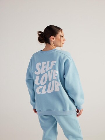 HOLLY LOLLY Sweatshirt in Blue