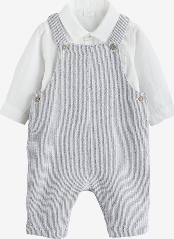 Next Setti värissä harmaa: etupuoli