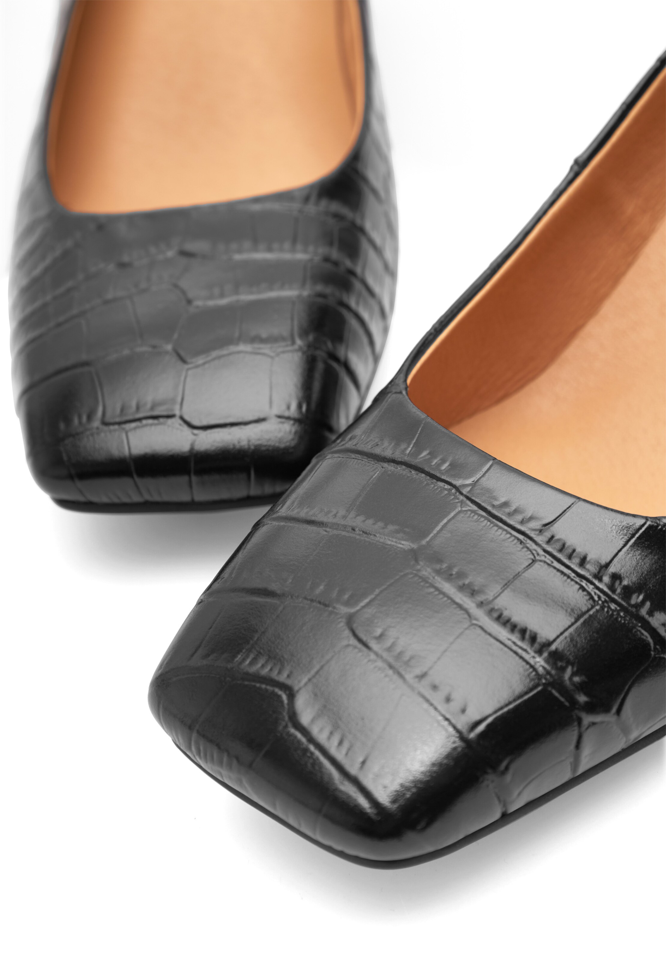 WODEN Pumps in Black