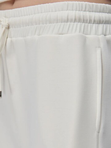 No Matter What Tapered Broek in Beige