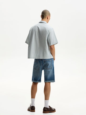 regular Jeans di Bershka in grigio