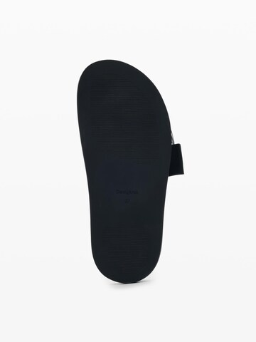 Desigual Šľapky - Čierna