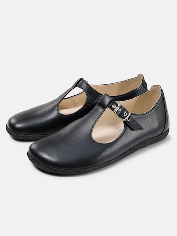 BÄR Classic Flats 'Betsy' in Black