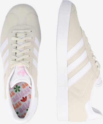 ADIDAS ORIGINALS Sneaker low 'Gazelle' i hvid