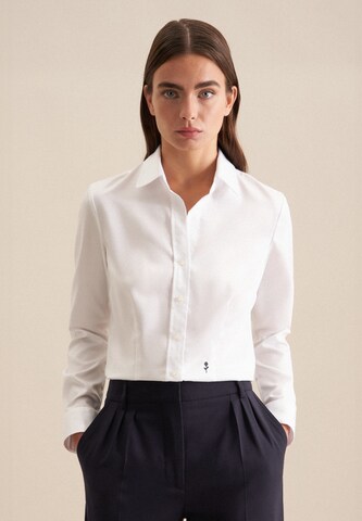 Camicia da donna 'Schwarze Rose' di SEIDENSTICKER in bianco: frontale