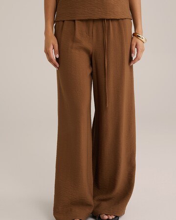 WE Fashion Regular Broek in Bruin: voorkant