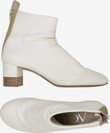 AGL Attilio Giusti Leombruni Dress Boots in 40 in White: front