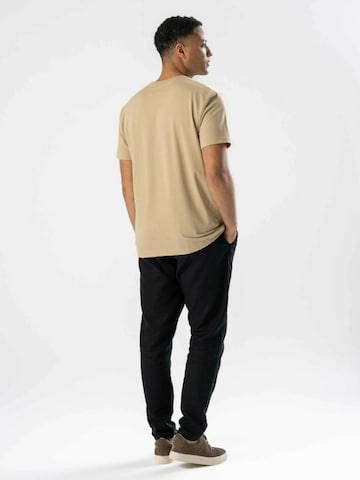 TEESHOPPEN - Ajuste regular Camisa ' Regular T ' en beige