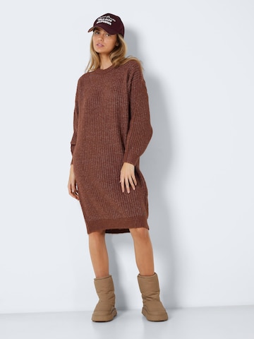 Noisy may Knitted dress 'POPPY' in Brown