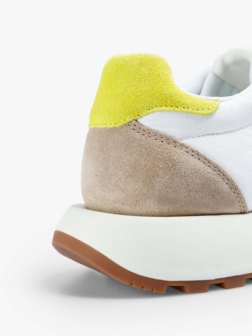 Scalpers Sneakers ' ' in White
