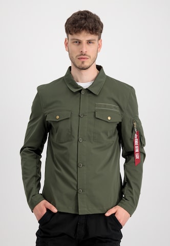 Slim fit Geacă de primăvară-toamnă de la ALPHA INDUSTRIES pe verde: față