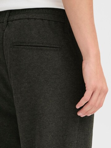 Casual Friday - Regular Calças chino ' CFMARC ' em preto