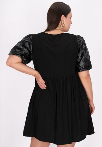faina - Vestido em preto